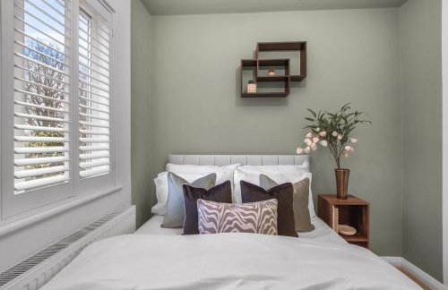 Cosy 2 bed house with driveway parking and garden - Foto 13