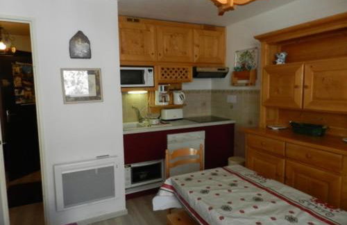 Appartement 2 Pièces Cabine au Pied des Pistes avec Balcon et Ascenseur - FR-1-557A-3 - Foto 1