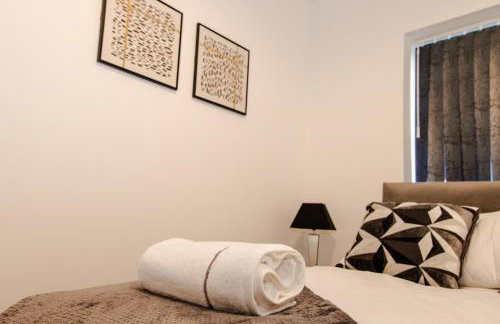 City Centre - FREE PARKING, BUSINESS STAYS, FAMILIES, RELOCATORS - Foto 17