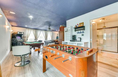 Spacious Family Home with Fenced Yard in DFW Area - Foto 27