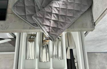 De Mio's Apartment - Photo 7