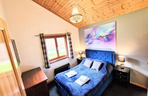 Kingfisher Lodge - Private Hot Tub - Infrared Sauna - Dog Friendly - Photo 4