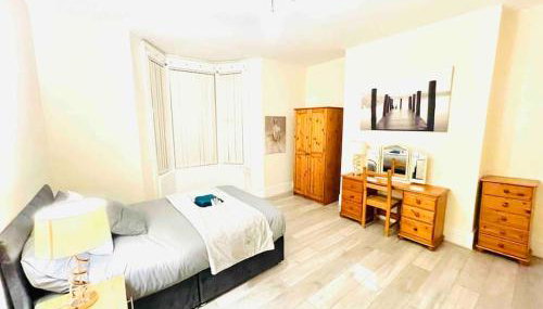 Spacious 2 Bedroom Apt Newcastle Upon Tyne - Foto 1