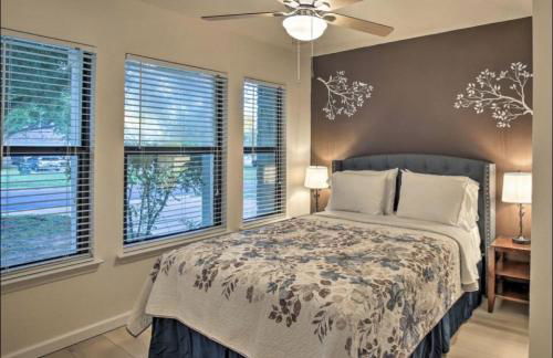 Walk to Tx State 5 beds Firepit Grill - Photo 8