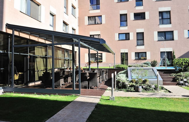 Melrose Apartments 2 - Photo 16