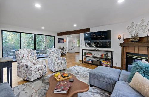 Magical Retreat at the Enchanted Vashon Castle - Foto 7