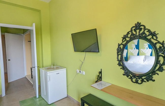 Okeania Seafront Rooms in Kamena Vourla - Foto 69