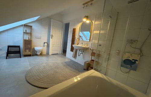 ApartNaest Radeberg - vollausgestattete 1 - bis 4-Zimmer Apartments l 24h Zugang per Code l Check-in Anleitung über Posteingang l Parkplatz auf Anfrage l Frühstück optional - Foto 40