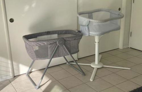 Granada Hills Private Unique Pool Luxury 4BR Family Retreat - Patio, Outdoor Dining, BBQ Grill, & Free Parking - Foto 42