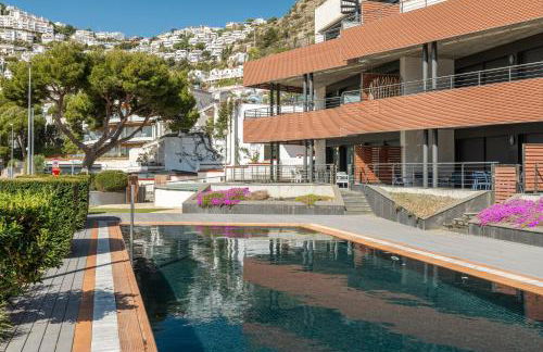 Apartamento con gran terraza delante del mar - Photo 20