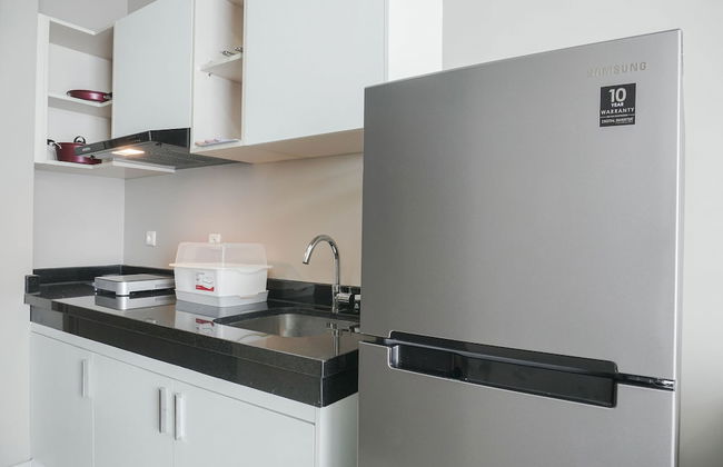 Modern And Comfort Studio At Ciputra International Apartment - Photo 6