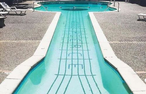 Music City Holiday, on Music Row, has POOL & Free Parking - Foto 34