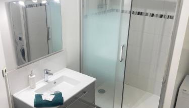 Accès Paris Cozy T2 RERC Parking Privé - Foto 3, Shower