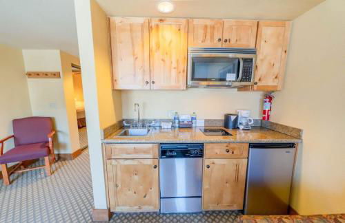 Studio 153 at Perfect Location w Pool & Hot Tub - Foto 7