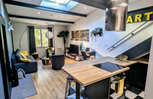 Grand duplex - Parking privé - Centre - Calme - Foto 1