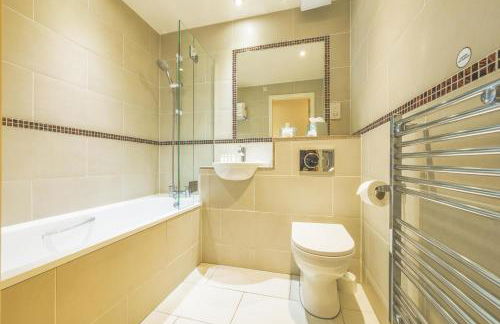 Holyrood Aparthotel - Photo 32