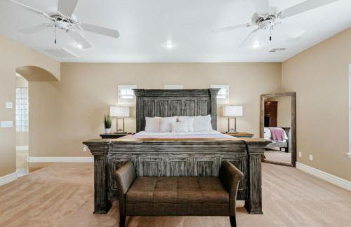 Luxury Retreat with Heated Pool & Hidden Game Room home - Photo 9