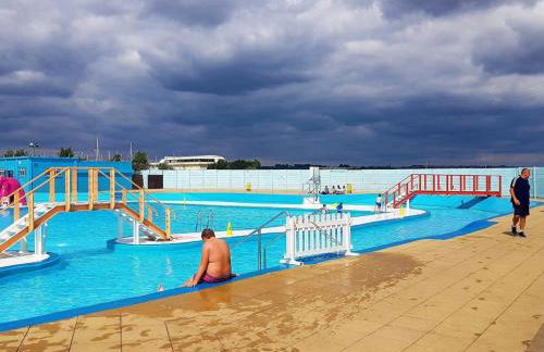 Hidden Treasure-Netflix and Wi-Fi-Basement flat - Foto 81