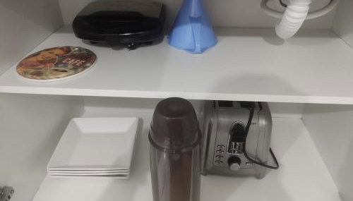 2 Quartos, Espaçoso e Completo, com Internet Wi-Fi e Garagem - Foto 2