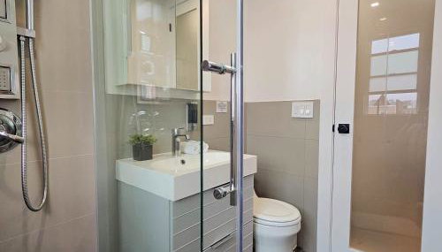 Bright Modern 2-bedroom apartment - Prime Astorioa - near subway - Foto 5