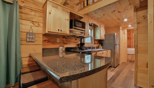 River Cabin Hot Tub & Swim Spa Near Downtown - Foto 2