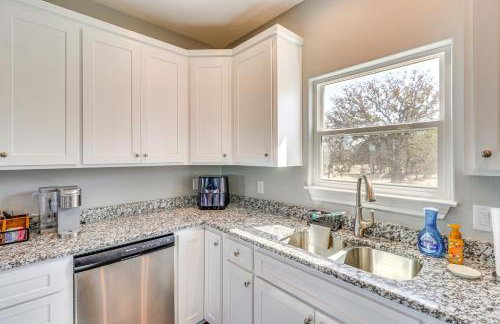 Walk to Water: Game Room at Buchanan Dam Home! - Foto 10