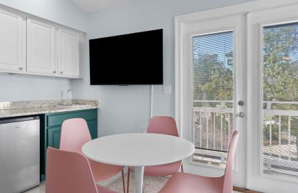 Steps to Beach! Arcade Game Room, Pool + Hot Tub Calico Scallop by Avantstay - Foto 106