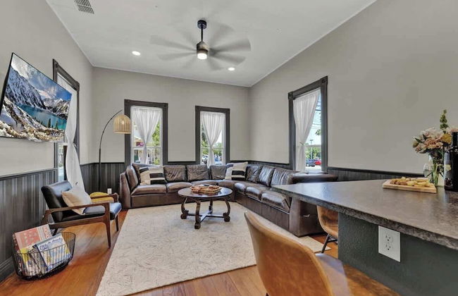 Historic Gem Near Schlitterbahn - Foto 14