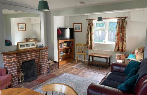 Betty's Cottage - Traditional Norfolk Farm Cottage - Foto 1