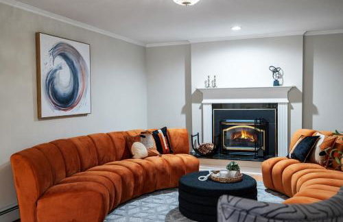 Huge Retreat w Alaska King, Pool & Jacuzzi Tub Indoor - Foto 25