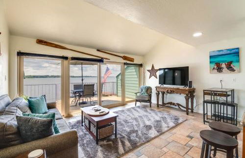 Lake Conroe Condo Balcony, Views and Pool Access! - Photo 3