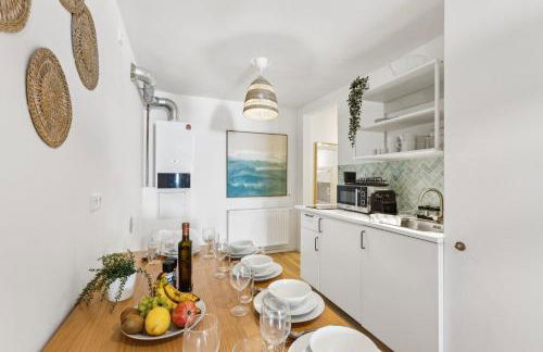 Gemütliches 2 Zimmer Ambient Apartment mit Queensize-Bett , Etagenbett& Schlafsofa in Alsternähe - Foto 6