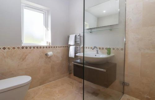 Johns Cottage - Photo 16