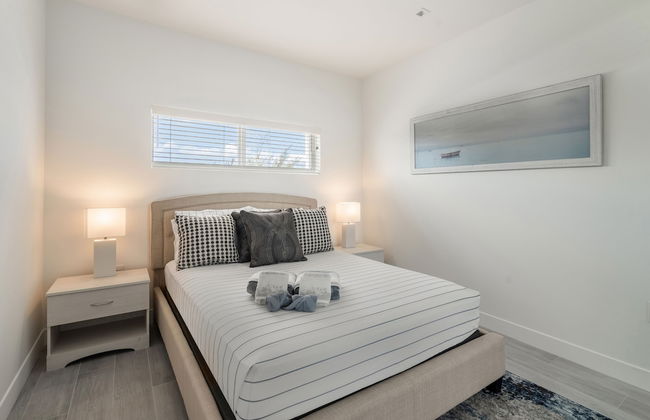 Cayman Luxury Rentals at The Grove - Photo 35