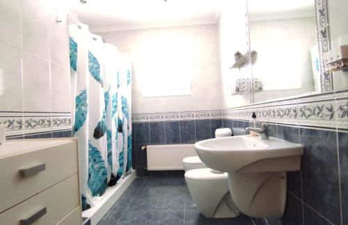 Villa con piscina a un paso de la playa - Photo 41