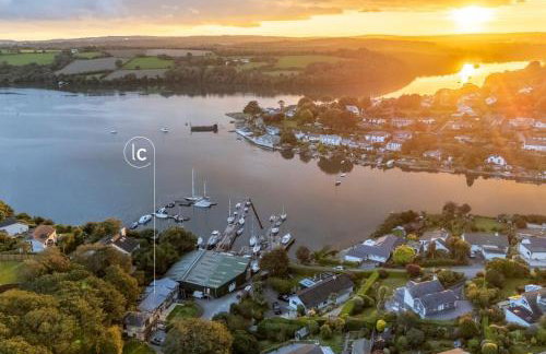 Master Shipwrights House - Great Location - Free WiFi & Parking - Fireplace - Photo 6