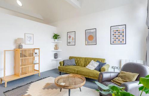 Loft and Light in London - Photo 7