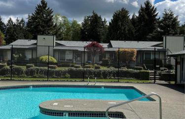 Green & Quiet 3-BR with Basketball Court and Pool - Foto 17