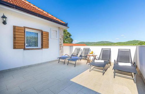 Nice Home In Trolokve - Foto 16