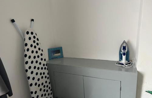 Dane Guest House Free Parking Fast WiFi Modern Living - Foto 11