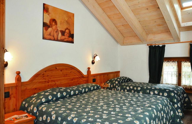 Apartment in Pellizzano Near Shopping - Photo 6