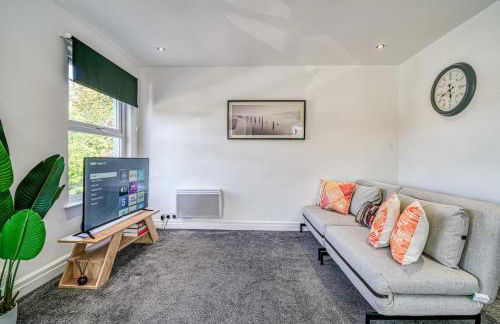 Budget 1-Bed Flat in Manchester - Photo 23