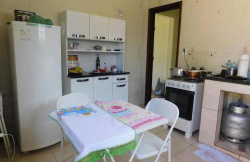 Araruama - Casa ampla e cômoda - 2 camas de casal - Foto 2