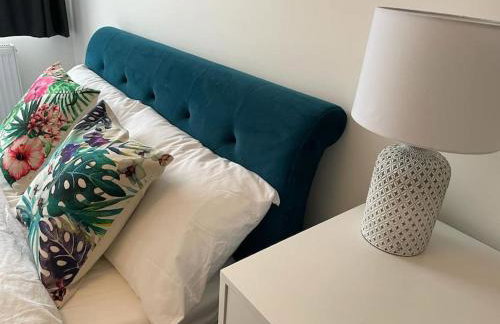 Stunning and Spacious 2bed flat in central Woking - Foto 9