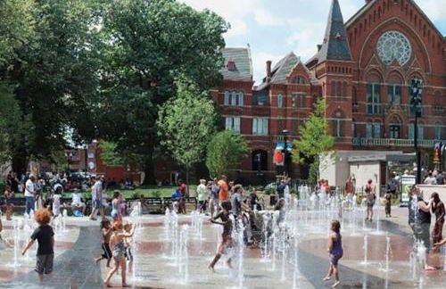 Stylish Flat in Walkable Downtown w Parking - Foto 33