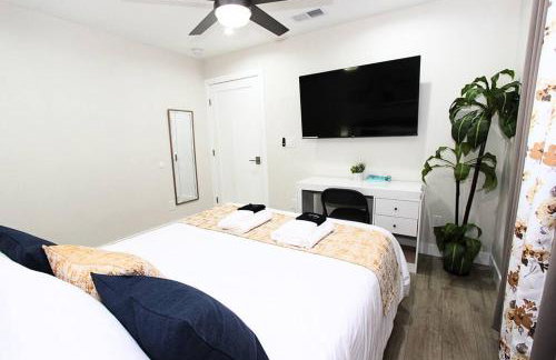 NEW! 2-Bedroom Fontana Guest House close to Kaiser Permanente - Photo 5