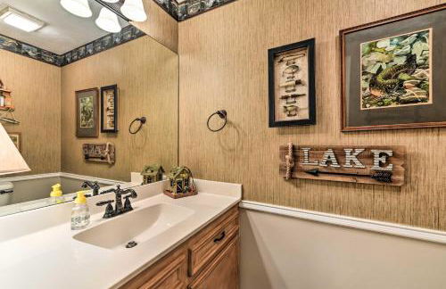 Quiet Lake Conroe Townhome with Water-View Deck - Photo 9