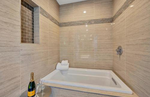 4BR MidCentury Alexander Home in Vista Las Palmas - Foto 42