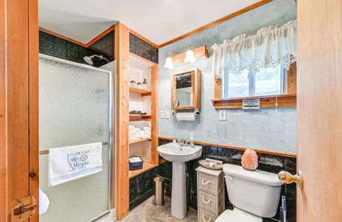 Cottage on Lamoka Lake with Deck, Grill and 3 Kayaks - Foto 12