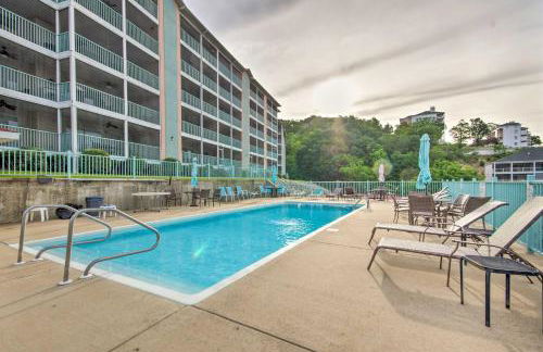 Screened Balcony with Views Sleek Lake Ozark Gem! - Foto 21